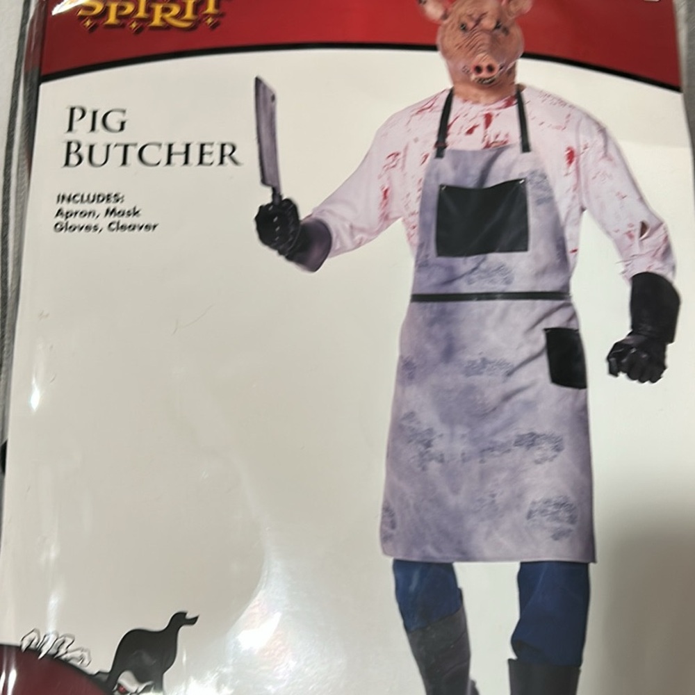 1 glove, mask,
Cleaver, Apron, 1 glove and the Mask.